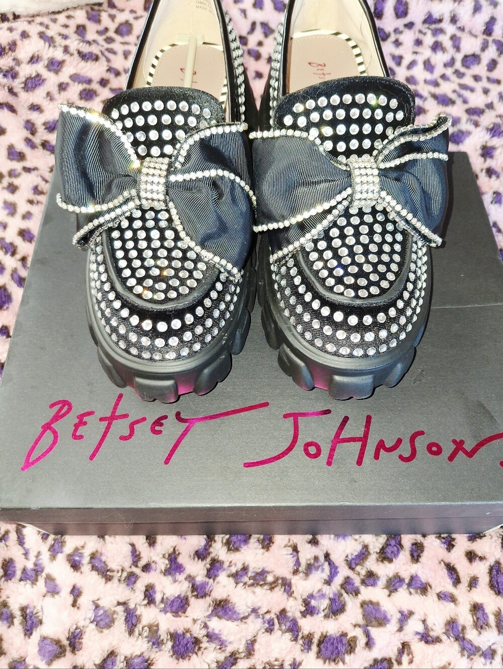 Betsey Johnson vincent Silver 9 Black Embellished Blingy Rhinestone Bow Loafers